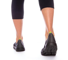 Load image into Gallery viewer, Women's OOmg Fibre Low Shoe - Black & Gray