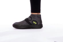 Load image into Gallery viewer, Women's OOmg Fibre High Shoe - Black &amp; Gray
